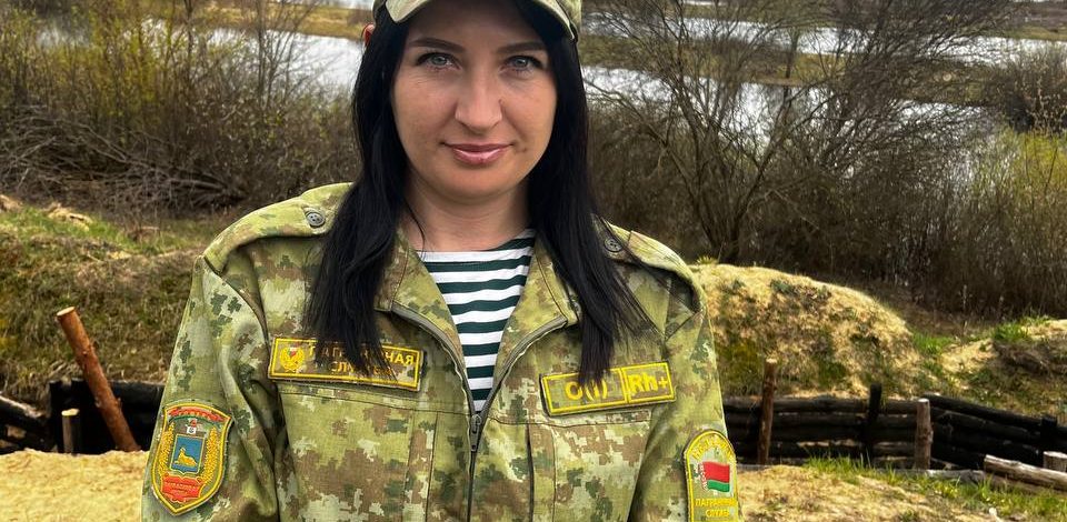 Женское лицо границы