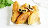 Пирожки с щавелем и яйцом в духовке