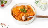 Тушеная капуста с курицей и картошкой