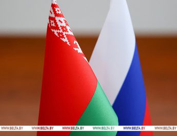 Лукашенко в Москве примет участие в торжествах в честь Дня Победы и встретится с Путиным
