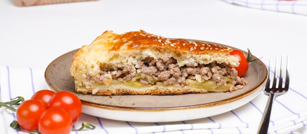 Пирог с картошкой и фаршем