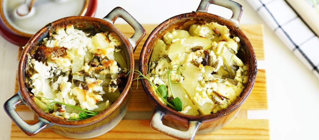 Картошка в горшочках в духовке с мясом