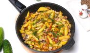 Картошка с шампиньонами на сковороде