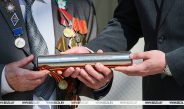 В музей ВОВ передали капсулу с посланием ветеранов, которую откроют в 2045 году