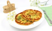 Картофельные лепешки на сковороде с сыром