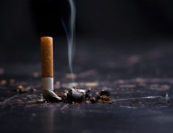 Курение в постели убивает не постепенно, а мгновенно!