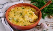 Вкусная картошечка в чесночно-сметанном соусе
