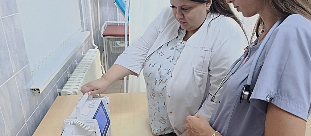 Замглавврача – на ночную смену с новичком! В Лоеве запустили уникальный проект поддержки молодых медиков