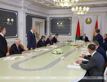 Модернизация сельхозпроизводства на примере Витебской области стала одной из тем совещания у Лукашенко