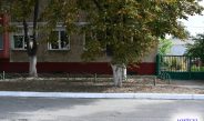 Возле аптеки порядок