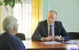 Сегодня глава Лоевского района Николай Клименок провел выездной прием граждан в аг. Малиновка.